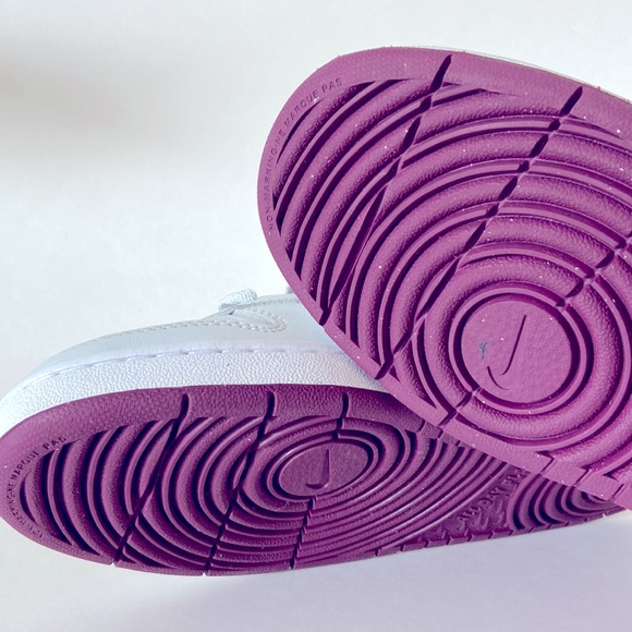 NIKE COURT VISION, PINK, GREY, WHITE. KIDS SIZE 5 - Picture 2 of 6